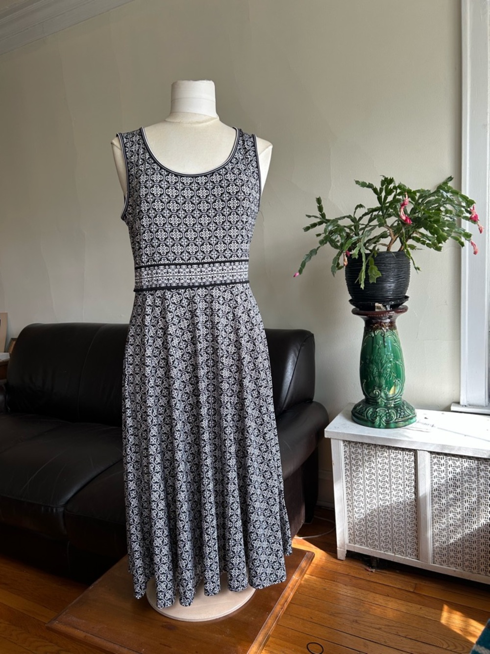 Max Studio Black and White Sleeveless Maxi Dress